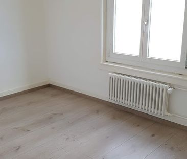 Joli appartement de 3 pièces au 1er étage avec grand balcon - Photo 4