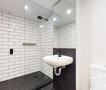 2 Bedrooms With Home Office Area - Gas and Water Included in Rent! - Photo 3