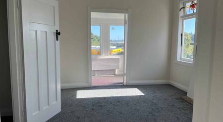 Three Kings, recently renovated 3-bedroom house - Photo 5