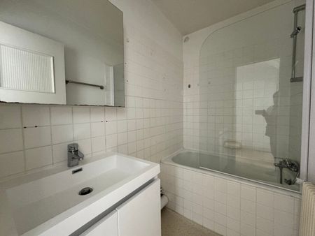 Location Appartement 3 pièces 46m² ORLEANS 45000 - Photo 2