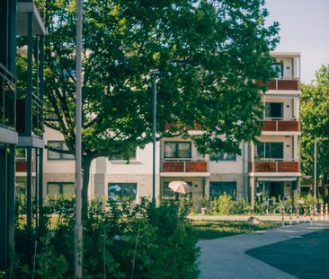 Lichtdurchflutete 2-Zimmer-Neubauwohnung mit Balkon - WBS erforderl... - Photo 6