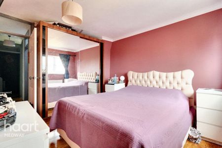 3 bedroom terraced house to rent - Photo 4