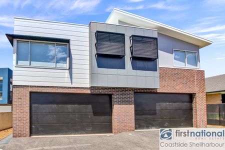 Spacious Home with Ocean Views! - Photo 3