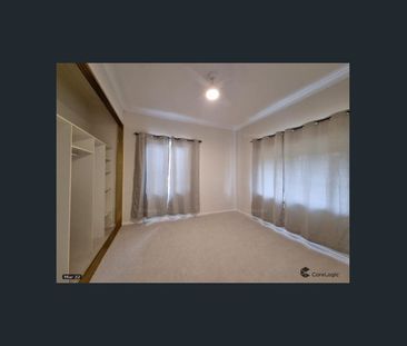 FULLY RENOVATED THREE BEDROOM HOME - Photo 4