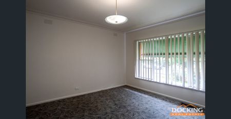 Excellent Location - Photo 3