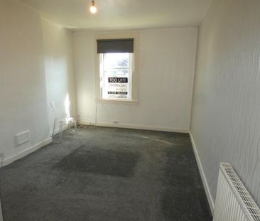 1 bedroom ground floor flat to rent - Photo 4