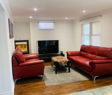 For Lease - 104 Peevers Crescent, Newmarket, Ontario - Photo 6