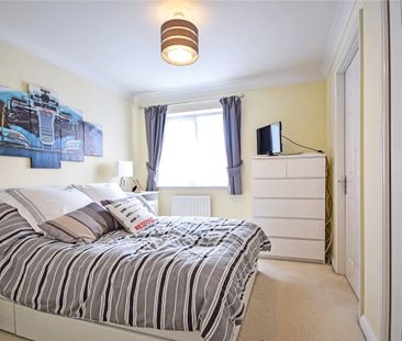 Well presented 2 bedroom property to rent in Duxford with excellent... - Photo 4