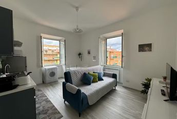 Via degli Olivi, Rome, Lazio 00171