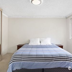 North Facing Apartment with Pool Outlook | Secure Parking - Photo 2