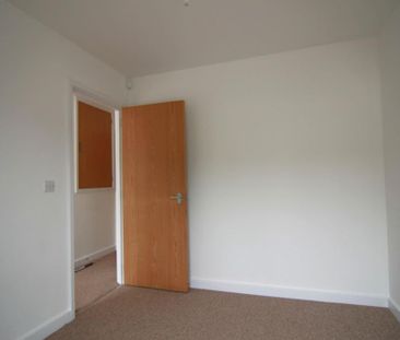 2 bedroom maisonette to rent - Photo 3