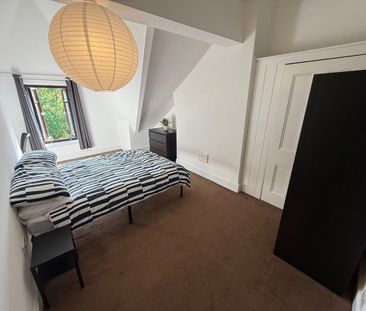 Room in a Shared House, Greenbank Road, L18 - Photo 4
