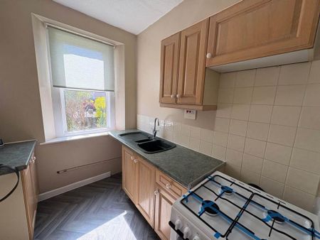 1 bedroom ground floor flat to rent - Photo 4