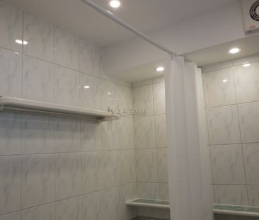 Warszawa, Mokotów, Mokotów Ksawerów, Aleja Niepodległości - Photo 5