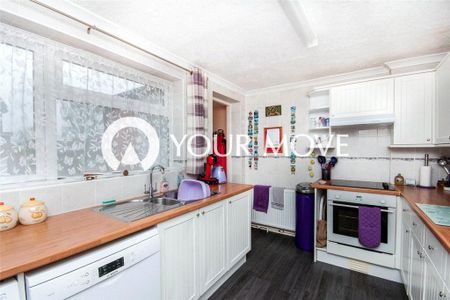 3 bedroom end of terrace house to rent - Photo 5