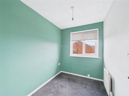 3 bedroom end of terrace house to rent - Photo 5