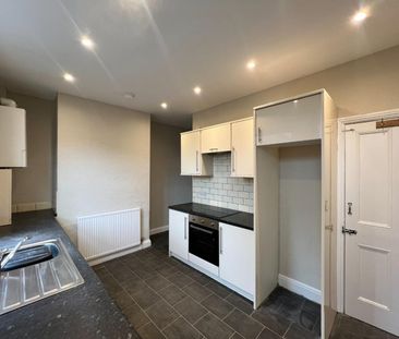 2 bedroom House To Let - Photo 2