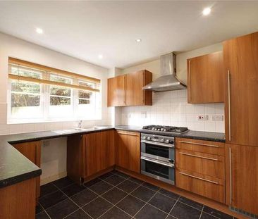 Bridge Farm Close, Mildenhall, Bury St. Edmunds, Suffolk, IP28 - Photo 4