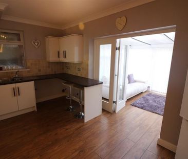 3 bedroom terraced house to rent - Photo 4