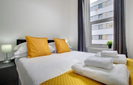 3 bedroom flat to rent - Photo 5