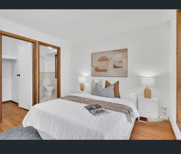 The Perfect Blend of Indoor and Outdoor Living - Photo 6