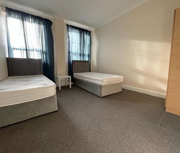 2 Bed Flat, Albert Road South, SO14 - Photo 3