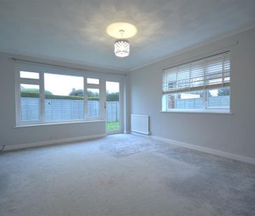 2 bedroom detached bungalow to rent - Photo 1