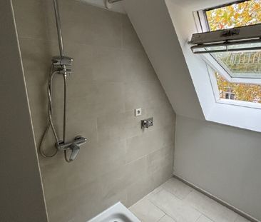 Super schöne Single-Dachgeschosswohnung in F-Hain! - Photo 2