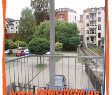 3-Zimmer-Wohnung mit LAMINAT, BALKON und Tageslichtbad mit Wanne un... - Foto 1