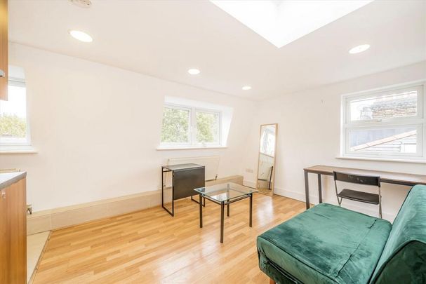 1 bedroom flat to rent - Photo 1