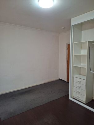 Comfortable Private Bedroom - INCLUDED WATER AND ELECTRICITY BILLS - Photo 1