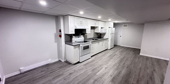 3½ à Louer –Tout Inclus-Stationnement - Photo 2