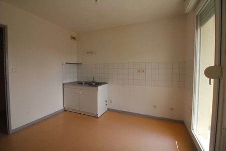 Location Appartement 4 pièces 84m² AUXONNE 21130 - Photo 5