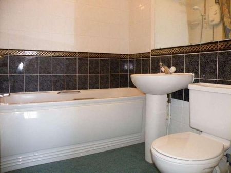 Darby Vale, Quelm Park, Warfield, Berkshire, RG42 - Photo 5