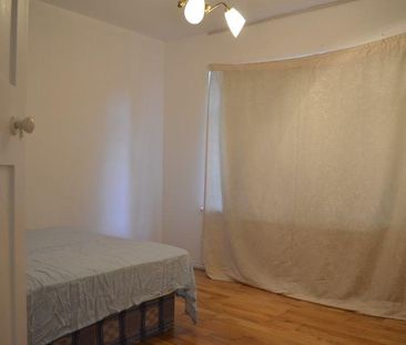 4 bedroom terraced house to rent - Photo 3