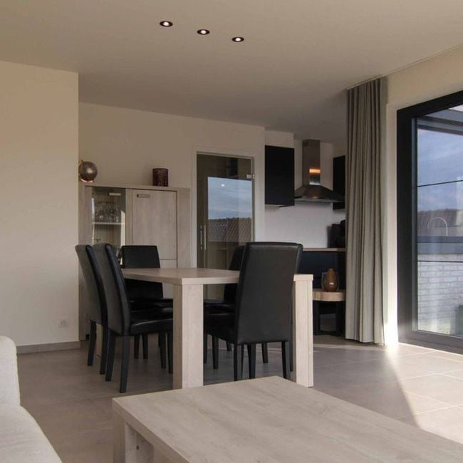 Appartement te huur in Ieper voor € 795 met 1 slaapkamer - Photo 1