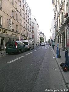 Logement à Paris, Location meublée - Photo 2