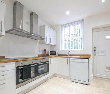 1 bedroom in a house share to rent - Photo 5