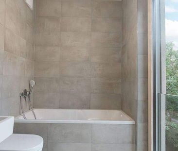 ERSTBEZUG! Schöne 3-Zi.-Whg. mit Einbauküche, großem Balkonen & Ter... - Foto 1