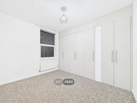 3 bedroom property to rent - Photo 3