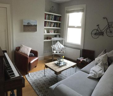 2 Bed Maisonette, Kingston Road, SW20 - Photo 2