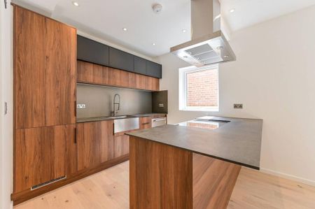 4 bedroom detached house to rent - Photo 3