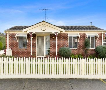 Stylish Townhouse within walking distance to Waurn Ponds Shopping C... - Photo 6