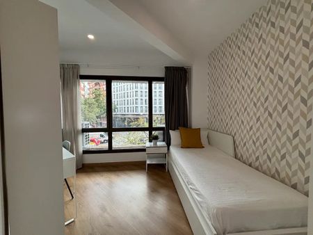 Carrer de Sicília, Barcelona, Catalonia 08025 - Photo 3