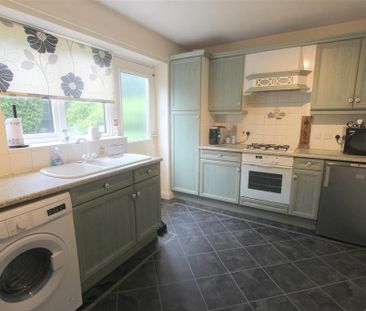 2 bedroom semi-detached house to rent - Photo 3