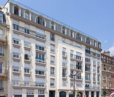 location Appartement T4 DE 87.6m² À ISSY LES MOULINEAUX - Photo 2