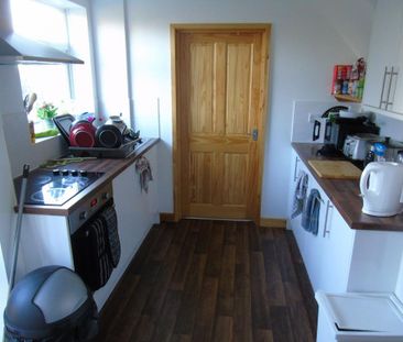 5 bedroom semi-detached house to rent - Photo 1