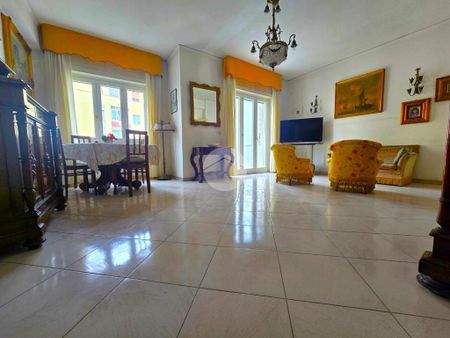 5 locali in affitto - Photo 2