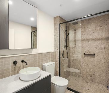 Stunning Apartment - Photo 3