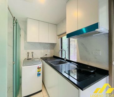 Modern One-Bedroom Granny Flat with Private Entrance - Fully Furnished - Photo 2